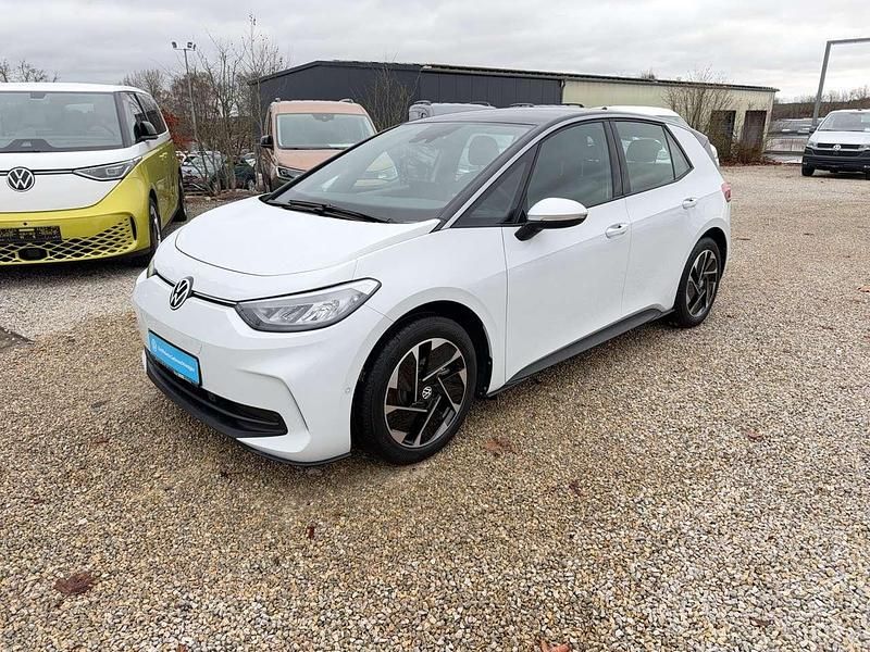 Gebraucht VW ID.3 Pro 150 kW (204 PS) 2024 Gletscherweiß Kleinwagen