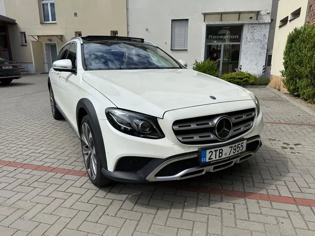 Gebraucht Mercedes E400 340 PS (250 kW) 2019 Weiß Limousine