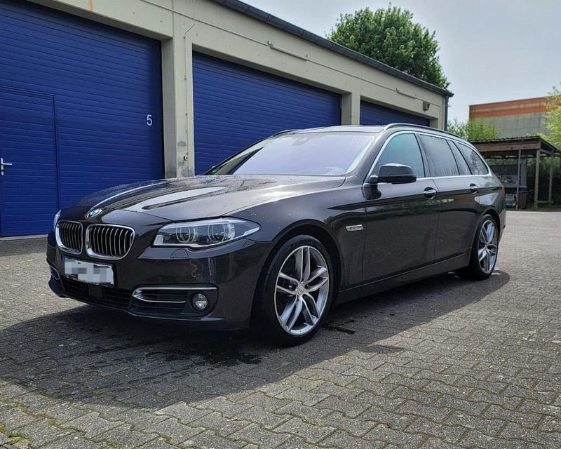 Braun Gebraucht 2014 BMW 535 Luxury Line Kombi | 21.000 € (Teuer) - Bild 1/4