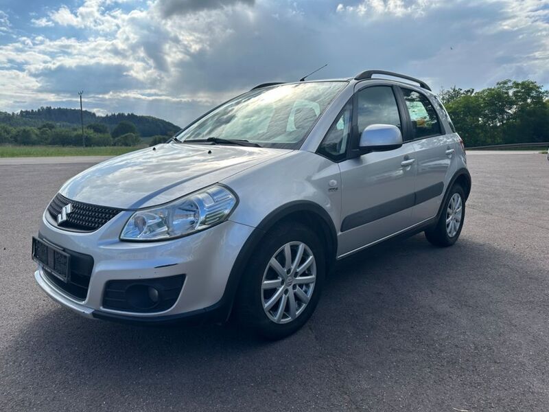 Silber Gebraucht 2011 Suzuki SX4 Limousine | 3.550 € (Guter Preis) - Bild 1/4