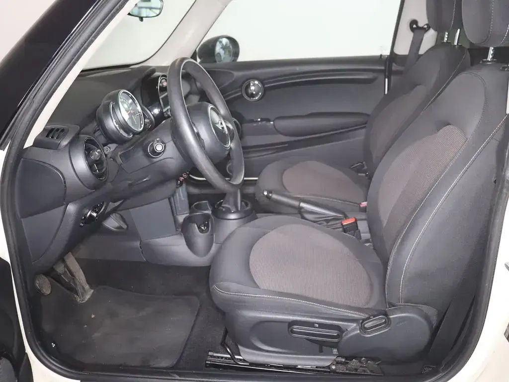 Gebraucht Mini ONE 75 PS (55 kW) 2016 Weiß Kleinwagen