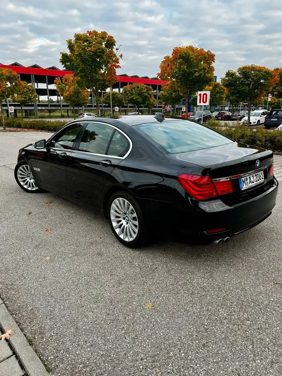 Gebraucht BMW 730 245 PS (180 kW) 2009 Schwarz Limousine