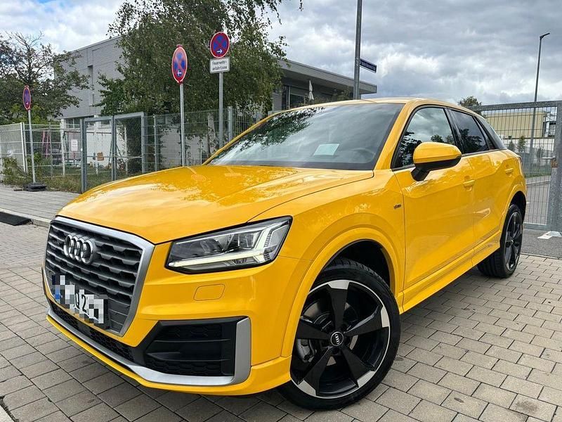 Gelb Gebraucht 2016 Audi Q2 Exclusive SUV | 17.990 € (Etwas zu teuer) - Bild 1/4