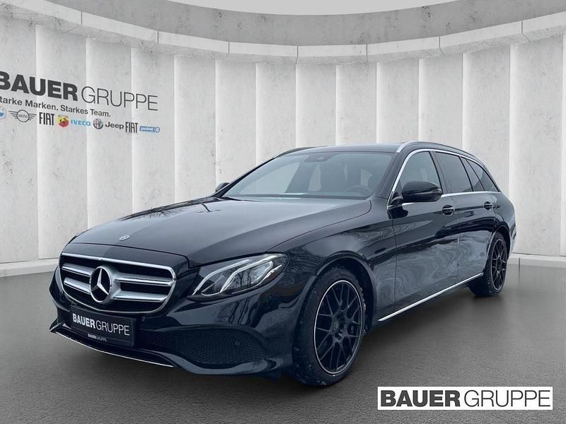 Gebraucht Mercedes E220 Avantgarde 194 PS (142 kW) 2018 Schwarz Kombi