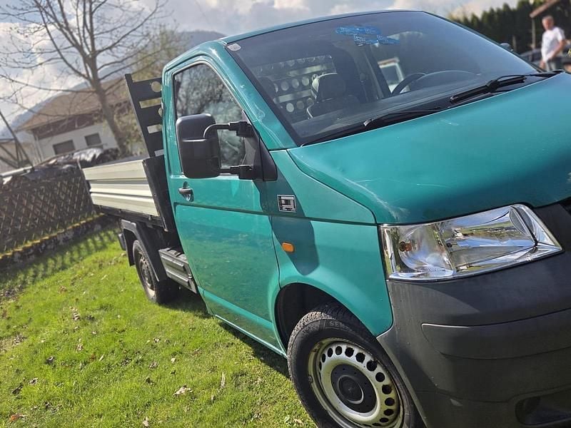 Second-hand VW T5 131 CP (96 kW) 2004 Verde Van