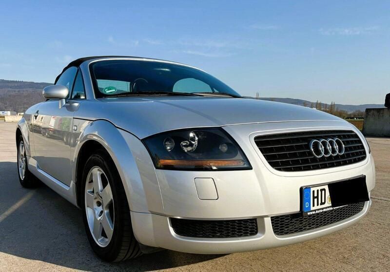Silber Gebraucht 2001 Audi TT Roadster Cabrio | 10.400 € (Fairer Preis) - Bild 1/4