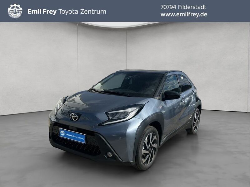 Rot Neu 2025 Toyota Aygo Business Edition Kleinwagen | 17.990 € - Bild 1/4