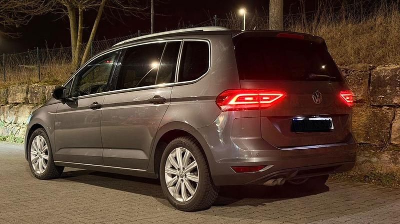 Gebraucht VW Touran 150 PS (110 kW) 2015 Grau Van / Kleinbus
