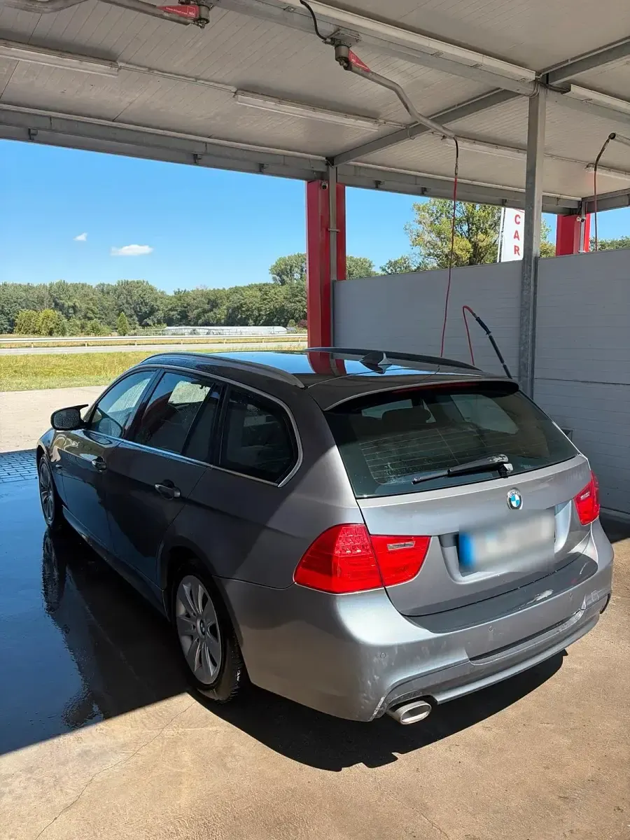 Gebraucht BMW 318 M Sport 142 PS (104 kW) 2011 Grau Kombi