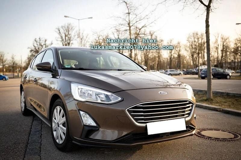 Gebraucht Ford Focus Trend 125 PS (91 kW) 2018 Braun Limousine