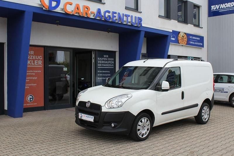 Gebraucht Fiat Doblò 120 PS (88 kW) 2012 Weiß Van / Kleinbus