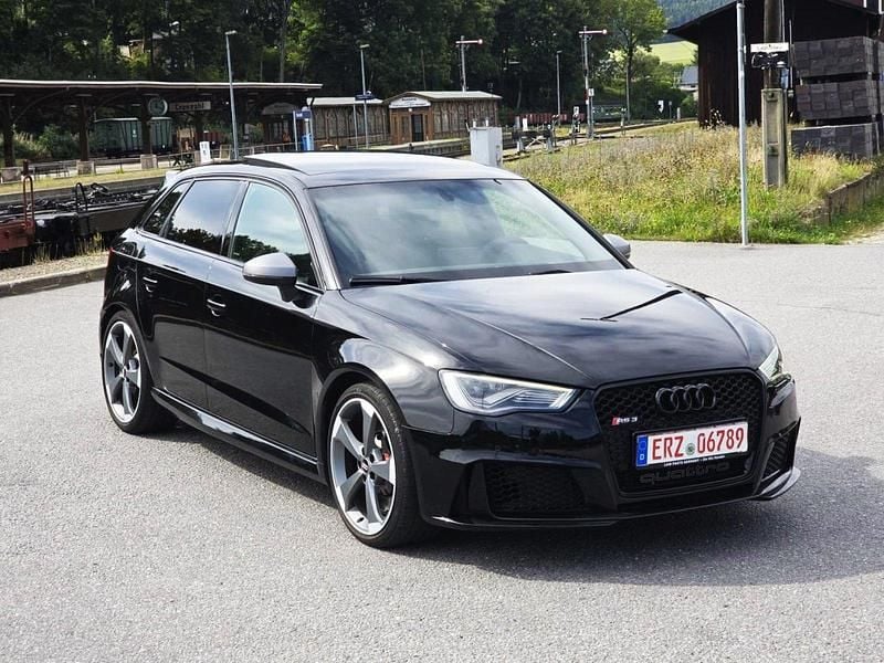 Usado Audi RS3 367 HP (269 kW) 2016 Preto Sedan