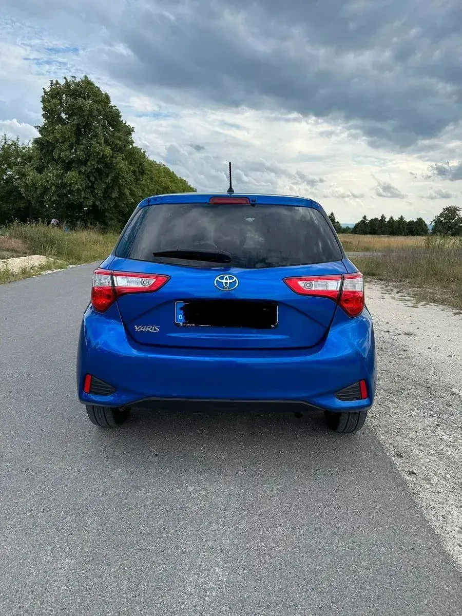 Gebraucht Toyota Yaris Club 111 PS (81 kW) 2019 Blau Kleinwagen