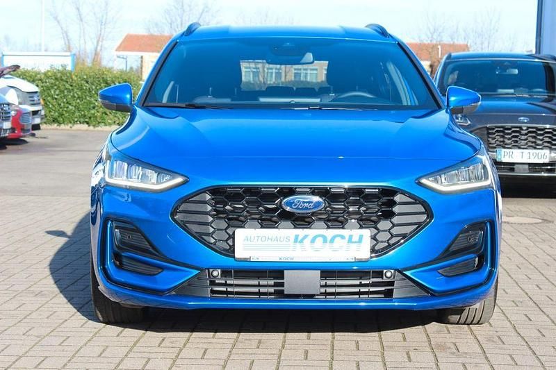 Gebraucht Ford Focus ST-Line X 155 PS (114 kW) 2024 Blau Limousine