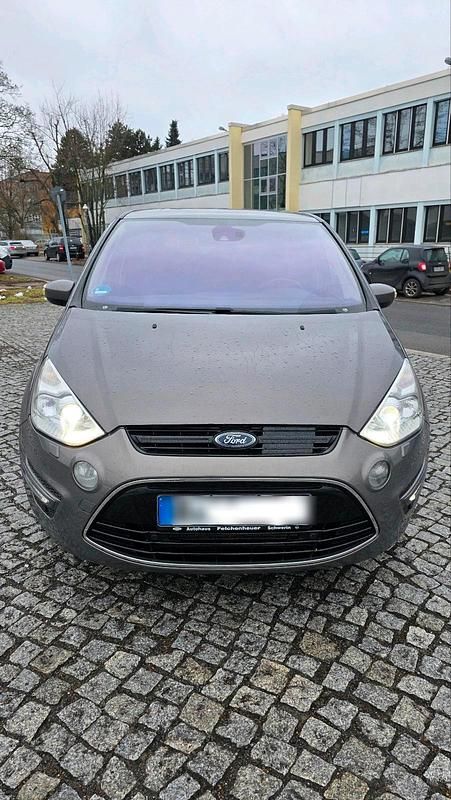 Gebraucht Ford S-MAX Titanium 200 PS (147 kW) 2012 Grau Van / Kleinbus