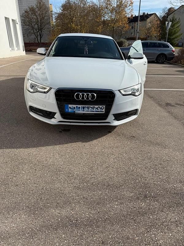 Weiß Gebraucht 2011 Audi A5 S-Line Coupé | 12.000 € (Guter Preis) - Bild 1/4