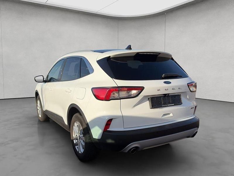 Gebraucht Ford Kuga Titanium 224 PS (164 kW) 2022 Weiß SUV