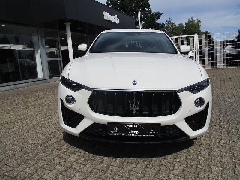 Gebraucht Maserati Levante 349 PS (256 kW) 2022 Weiß SUV