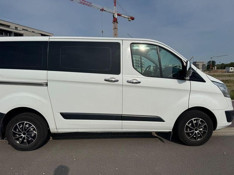 Weiß Gebraucht 2016 Ford Transit Custom Van / Kleinbus | 15.000 € (Fairer Preis) - Bild 1/4