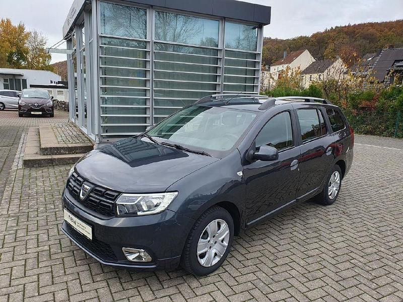 Grau Gebraucht 2017 Dacia Logan MCV Lauréate Limousine | 8.995 € (Fairer Preis) - Bild 1/4