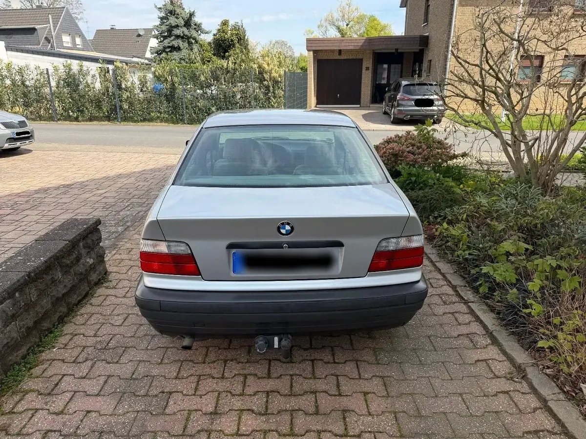 Gebraucht BMW 316 Performance 102 PS (75 kW) 1994 Silber Limousine