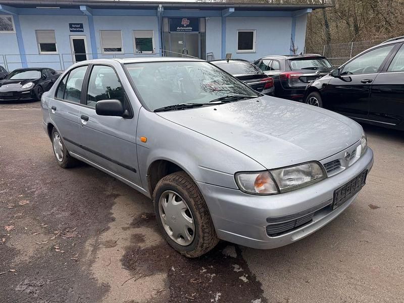 Gebraucht Nissan Almera 90 PS (66 kW) 1998 Silber Limousine