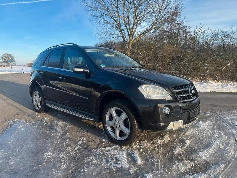 Gebraucht Mercedes ML320 AMG 224 PS (164 kW) 2007 Schwarz SUV