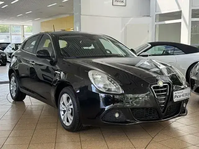 Gebraucht Alfa Romeo Giulietta Turismo 170 PS (125 kW) 2012 Schwarz Kleinwagen