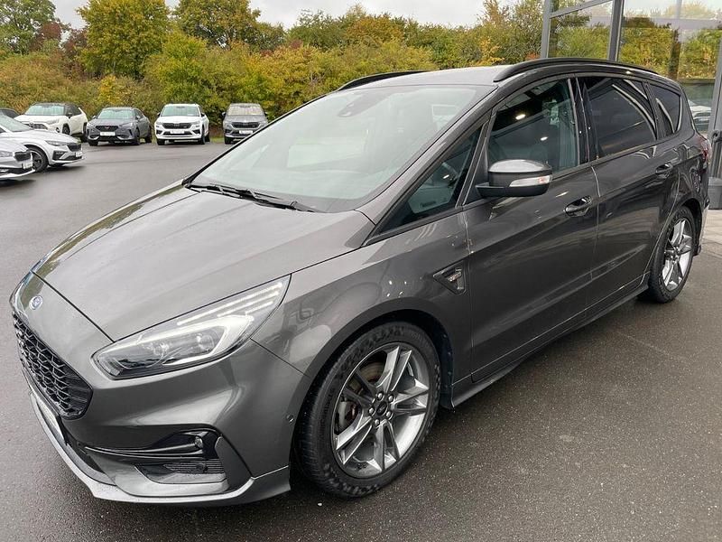 Grau Gebraucht 2022 Ford S-MAX Business Edition Van / Kleinbus | 31.480 € (Etwas zu teuer) - Bild 1/4