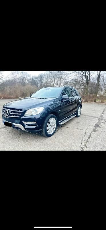 Schwarz Gebraucht 2011 Mercedes ML250 SUV | 13.000 € (Guter Preis) - Bild 1/4