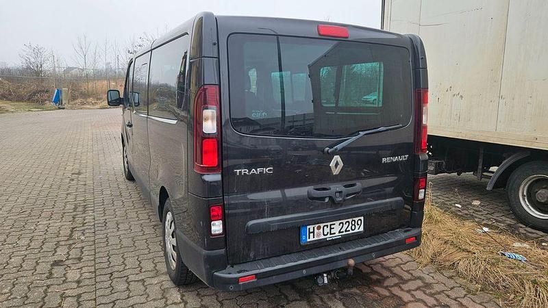 Gebraucht Renault Trafic 145 PS (106 kW) 2017 Schwarz Van / Kleinbus