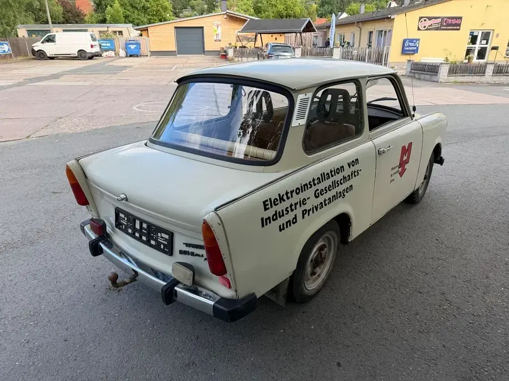 Gebraucht Trabant 601 26 PS (19 kW) 1986 Grau Kleinwagen