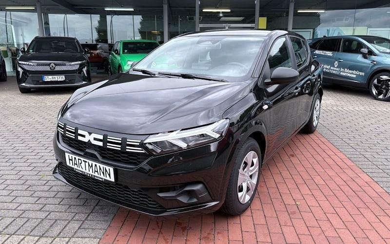 Schwarz Neu 2025 Dacia Sandero Essentiel Kleinwagen | 16.030 € (Guter Preis) - Bild 1/4