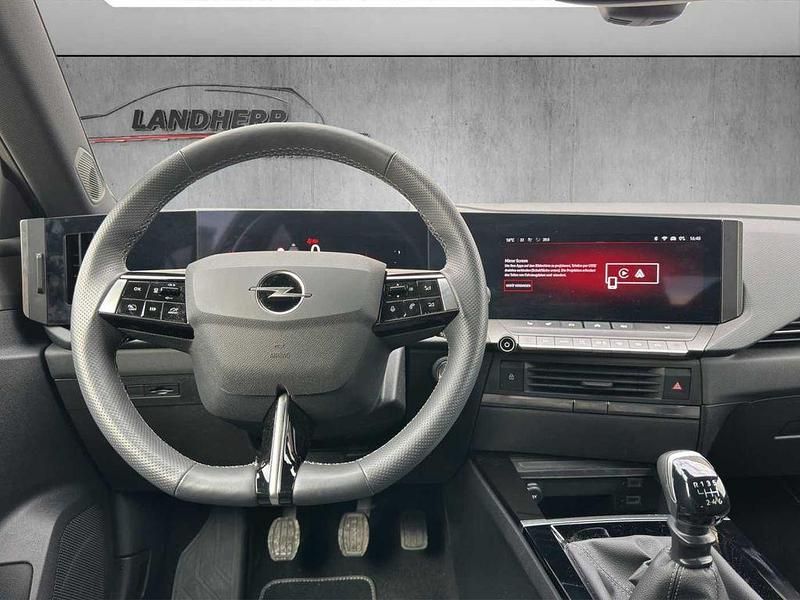 Gebraucht Opel Astra 131 PS (96 kW) 2024 Silber Limousine
