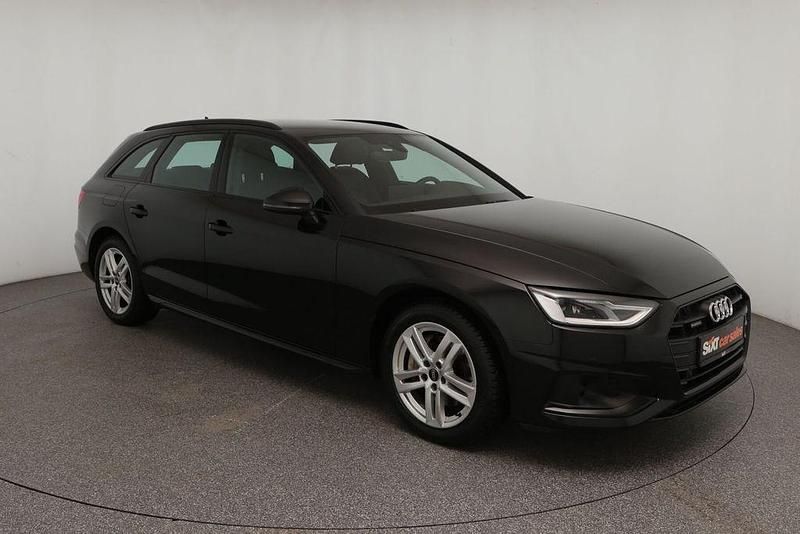 Schwarz Gebraucht 2024 Audi A4 Ambiente Kombi | 37.440 € (Fairer Preis) - Bild 1/4