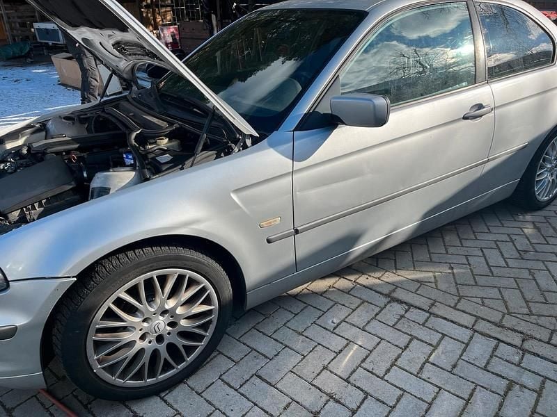 Gebraucht BMW 325 192 PS (141 kW) 2000 Silber