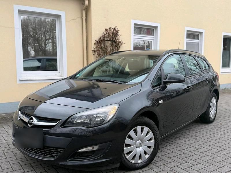 Gebraucht Opel Astra 110 PS (80 kW) 2014 Schwarz Kombi