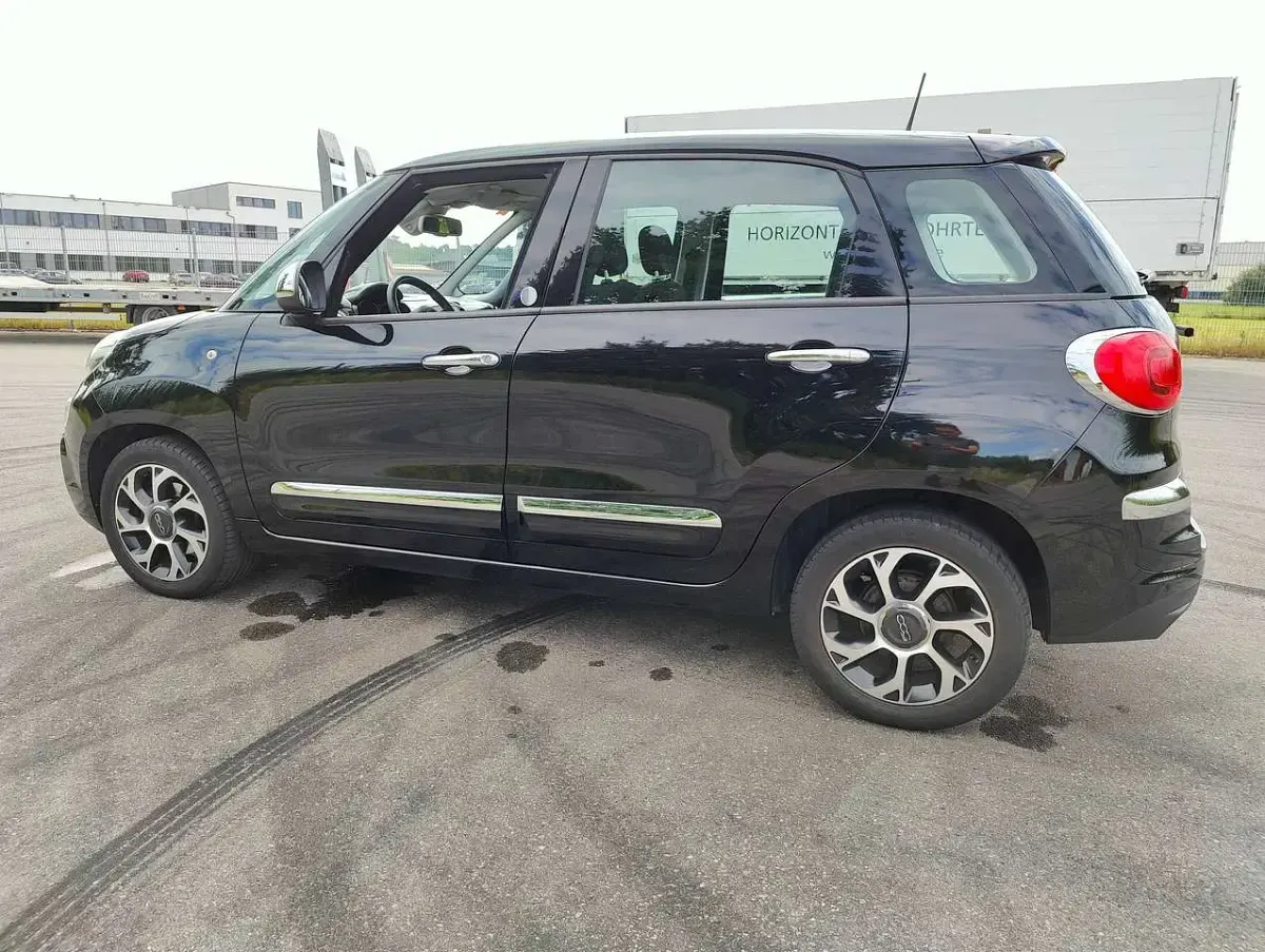 Gebraucht Fiat 500L Lounge 95 PS (69 kW) 2018 Cinema schwarz Van / Kleinbus