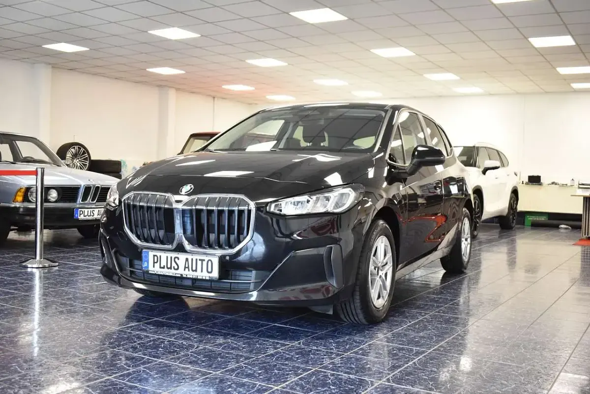 Gebraucht BMW 218 150 PS (110 kW) 2023 Schwarz Van / Kleinbus