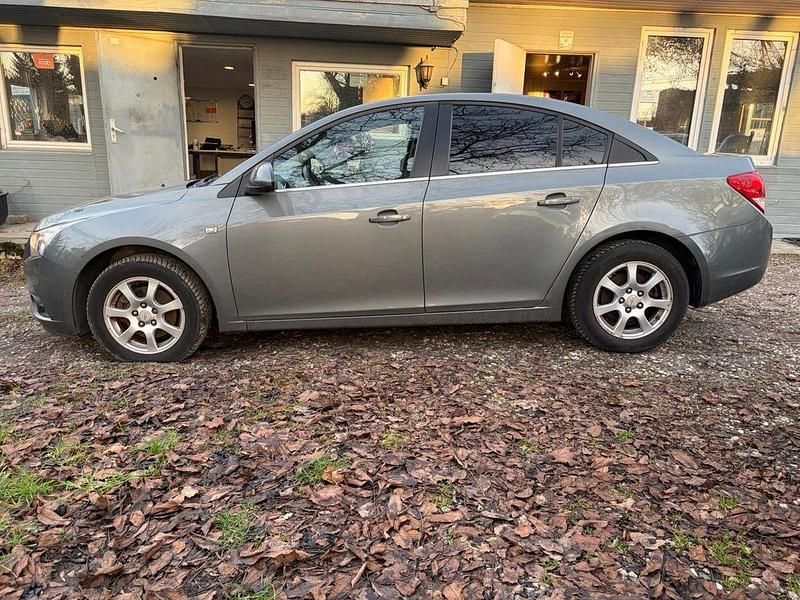 Gebraucht Chevrolet Cruze LT 150 PS (110 kW) 2010 Grau Limousine