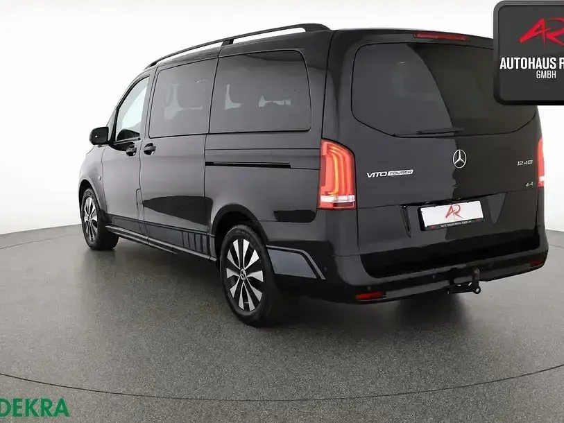 Gebraucht Mercedes Vito 237 PS (174 kW) 2023 Obsidianschwarz Van