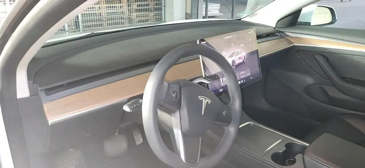 Gebraucht Tesla Model 3 Long Range RWD 235 kW (320 PS) 2023 Weiß Limousine