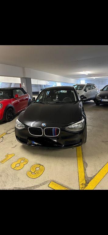 Gebraucht BMW 116 136 PS (100 kW) 2012 Schwarz Kleinwagen