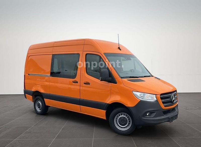 Gebraucht Mercedes Sprinter 163 PS (119 kW) 2021 Tieforange Van