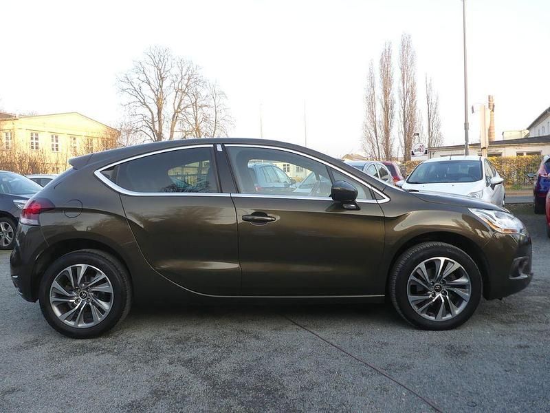 Gebraucht Citroën DS4 So Chic 120 PS (88 kW) 2012 Braun Kleinwagen