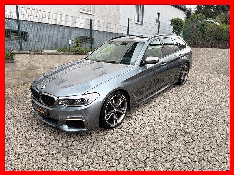 Blau Gebraucht 2018 BMW M550 Performance Limousine | 28.649 € (Superpreis) - Bild 1/4