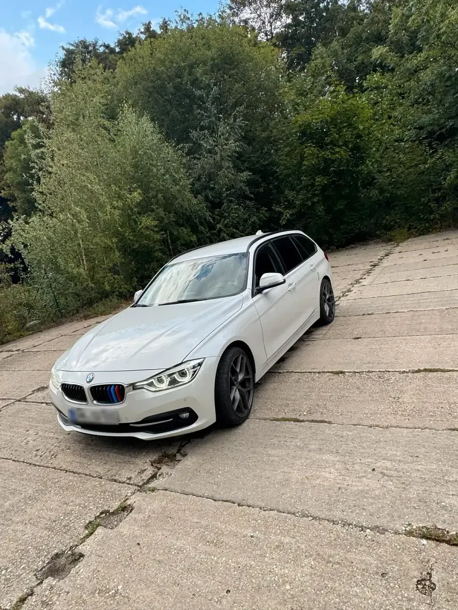 Gebraucht BMW 320 Sport Line 190 PS (139 kW) 2015 Weiß Kombi