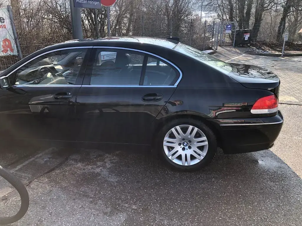 Gebraucht BMW 760 445 PS (327 kW) 2003 Schwarz Limousine