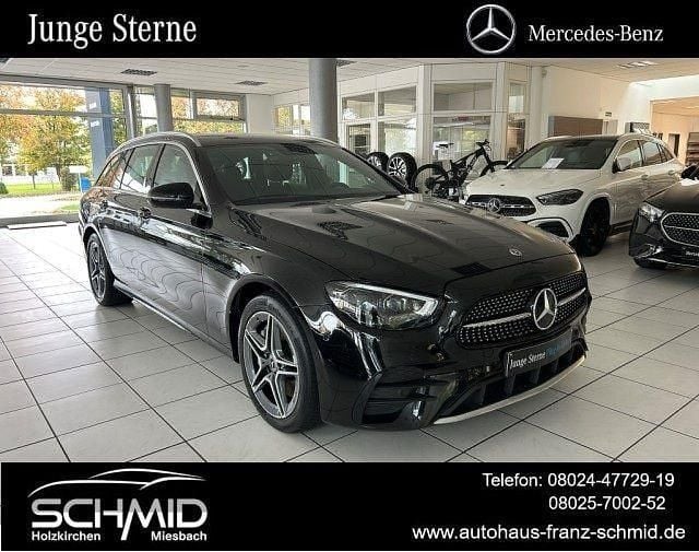 Schwarz Gebraucht 2020 Mercedes E300 AMG line Limousine | 30.850 € (Fairer Preis) - Bild 1/4