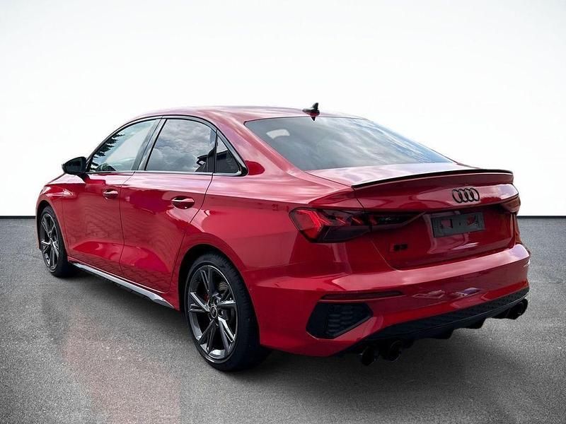 Gebraucht Audi S3 Basis 310 PS (228 kW) 2023 Rot Limousine
